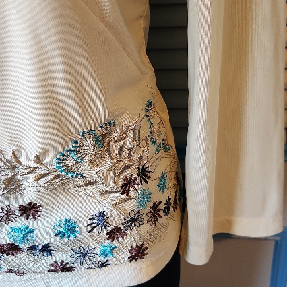 Spenser Jeremy Beige Embroidered Top - Picture 9 of 11